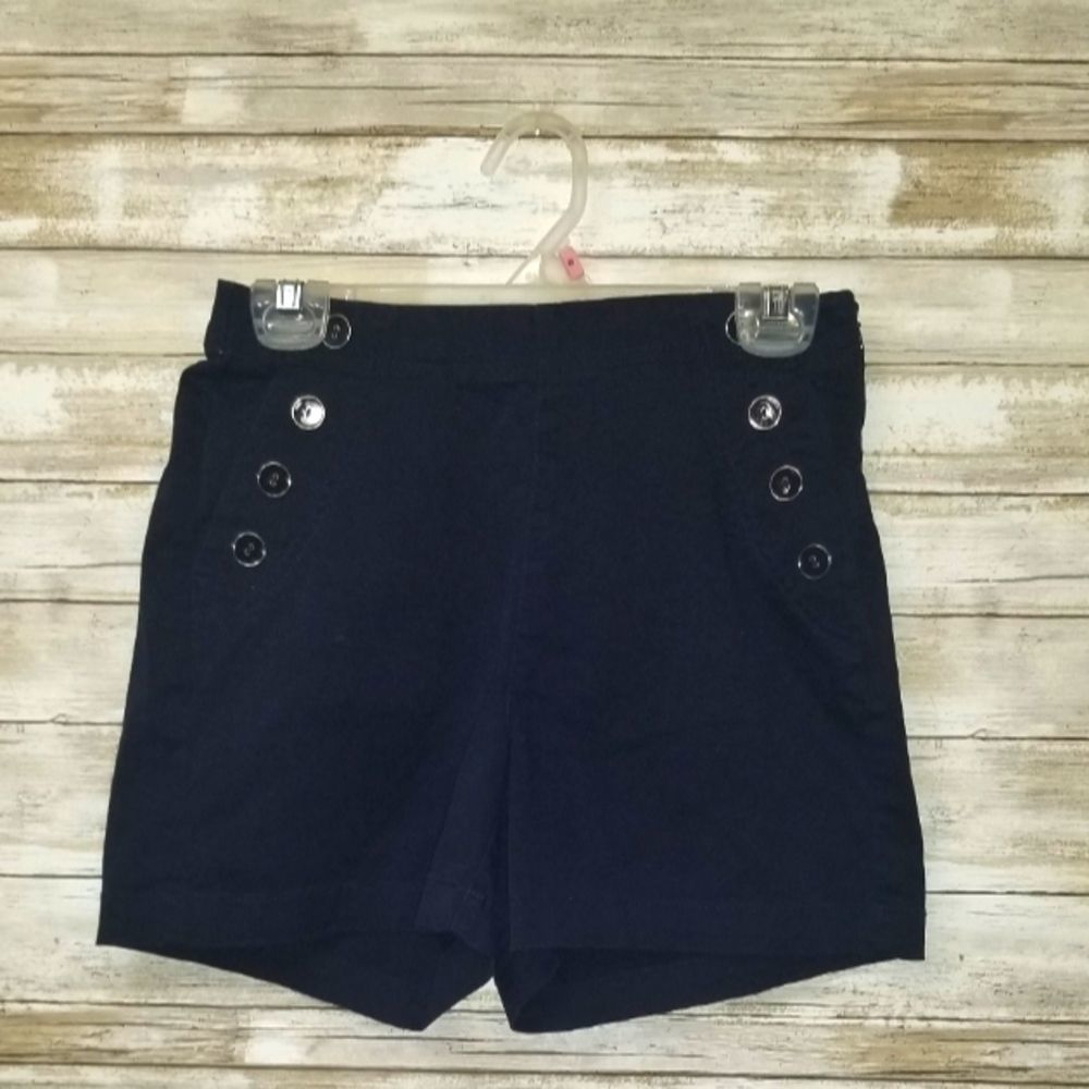 A New Day Dressy shorts. Size 4